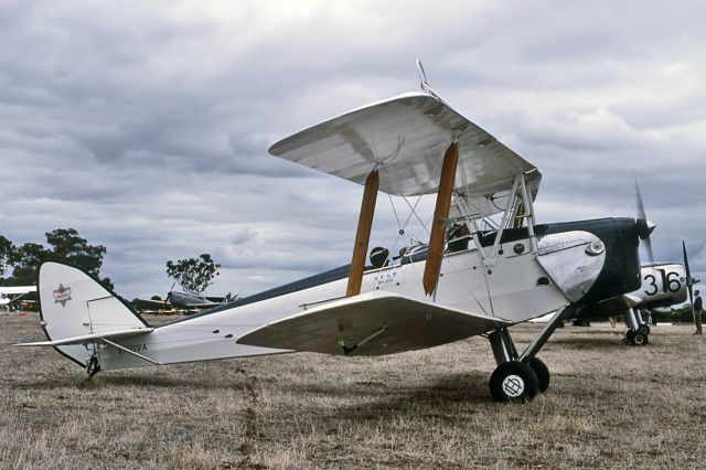 VH-GVA — - DE HAVILLAND (AUSTRALIA) DH-82A TIGER MOTH - REG VH-GVA (CN DHA1014) - KYABRAM VICTORIA AUSTRALIA - YKYB 14/4/1990