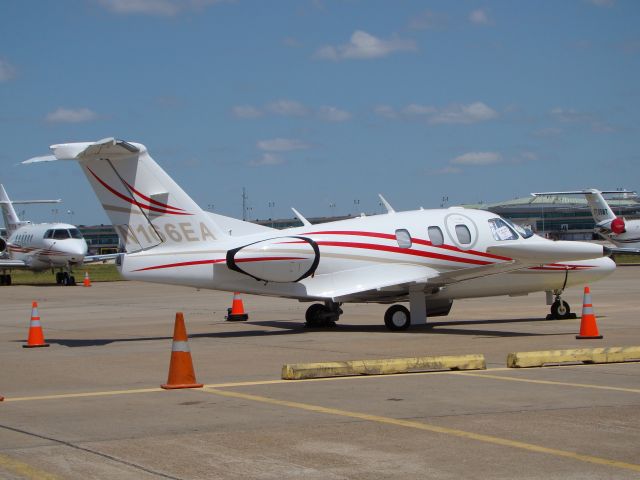 Eclipse 500 (N166EA) - Eclipse 500 first one I have seen up close.