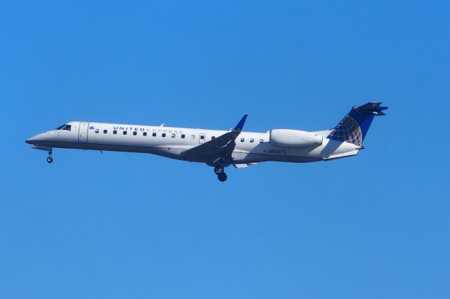 Embraer ERJ-145 (N14173)