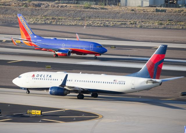 Boeing 737-800 (N3757D)