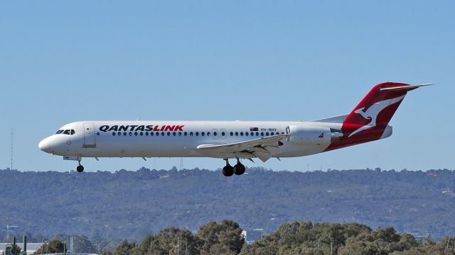 Fokker 100 (VH-NHV) - Fokker 100. QLK VH-NHV runway 03 YPPH 230618.