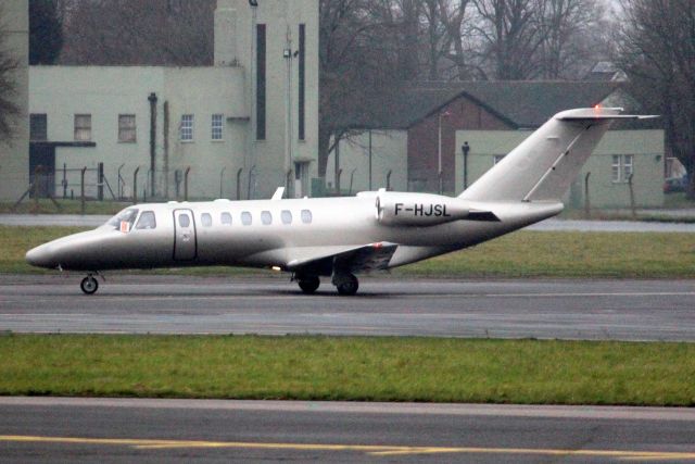 Cessna Citation CJ3 (F-HJSL) - Barnes iXAir Citation CJ3 landing on rwy 21 on 26-Jan-23 visiting on a round trip from LFBE as IXR626J.