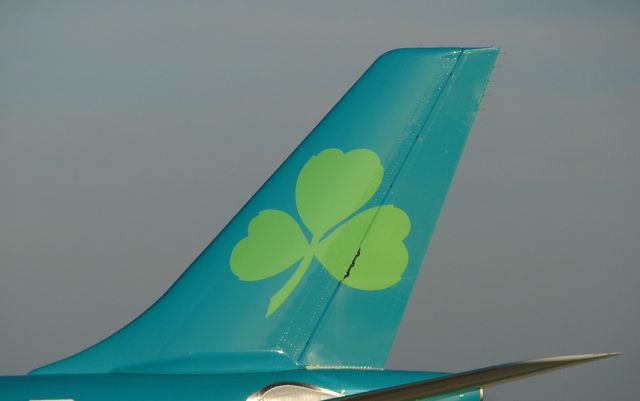 Airbus A330-300 —