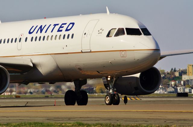 Airbus A319 (N809UA) - Close up HD shot of the Friendly Skies !