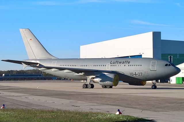 Airbus A300F4-600 (GAF1027)