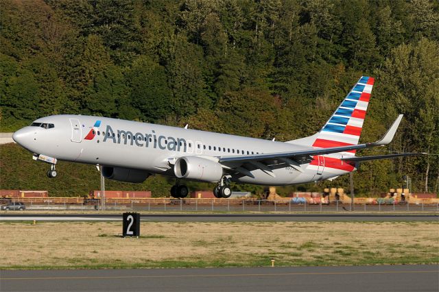 Boeing 737-800 (N977NN) - New 738 for American completes a test flight