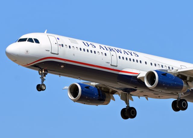 Airbus A321 (N552UW)