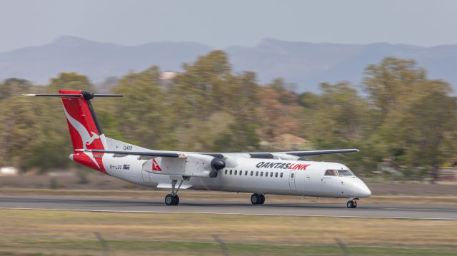 de Havilland Dash 8-400 (VH-LQQ)