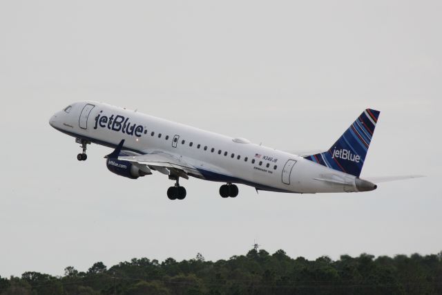 Embraer ERJ-190 (N346JB) - JetBlue Flight 1252 (N346JB) "Blueberry" departs Southwest Florida International Airport enroute to Westchester County Airport