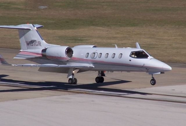 Learjet 31 (N131GR)