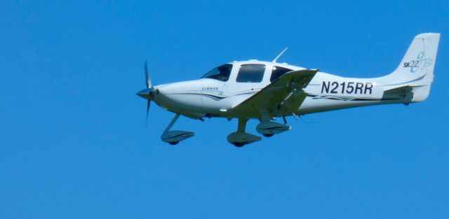 Cirrus SR-22 (N215RR) - About to touch down is this 2005 Cirrus SR22 GTS in the Summer of 2024.