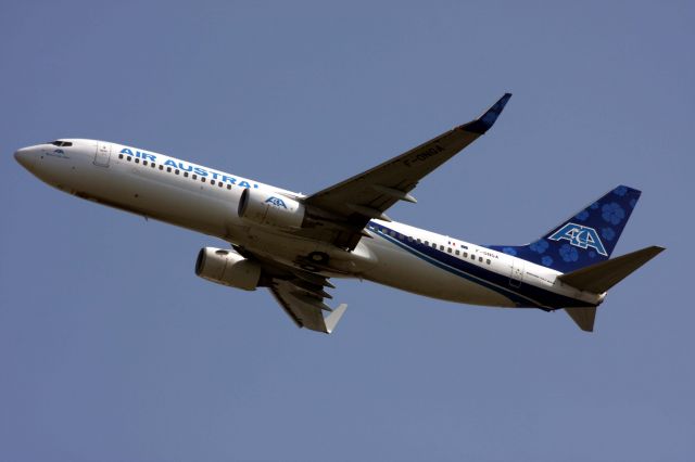 Boeing 737-700 (F-ONGA)