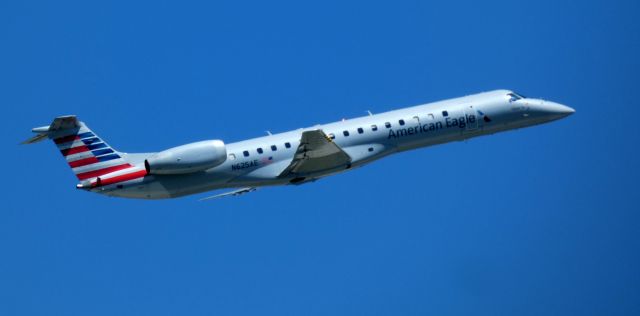 Embraer ERJ-145 (N625AE) - Shortly after departure is this 1999 American Airlines Eagle Embraer 145LR in the Summer of 2022.