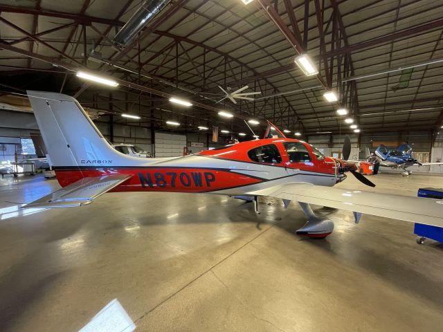 Cirrus SR-22 (N870WP)