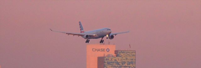 Airbus A330-300 (N275AY) - phoenix sky harbor international airport 25JAN20