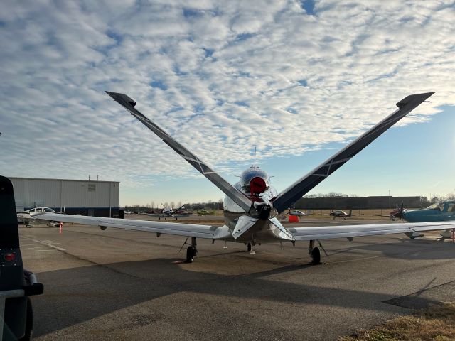 Cirrus Vision SF50 (N923HC)