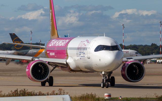 Airbus A321 (HA-LGI)