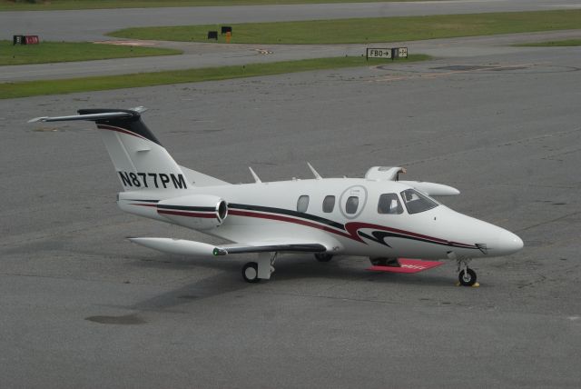 Eclipse 500 (N877PM)