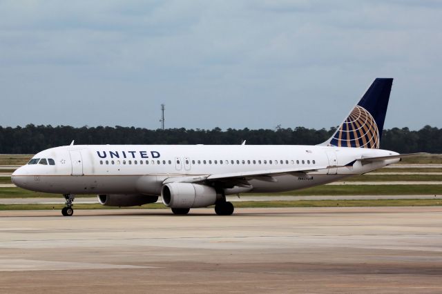 Airbus A320 (N419UA) - Sunday, July 14, 2013