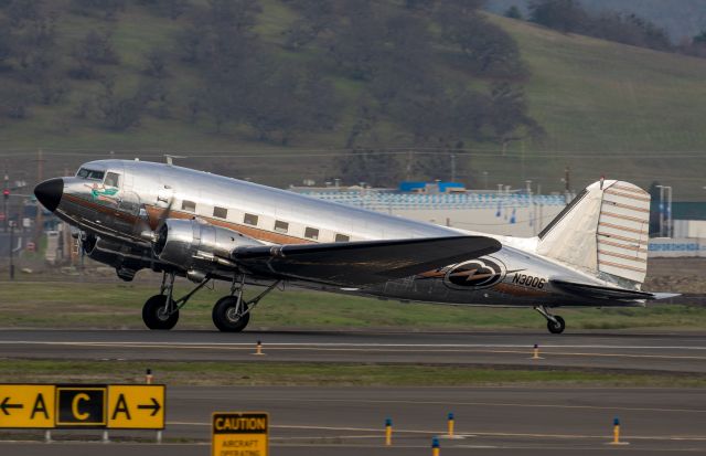 Douglas DC-3 (N3006)