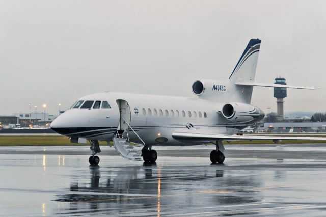 Dassault Falcon 900 (N404BC)