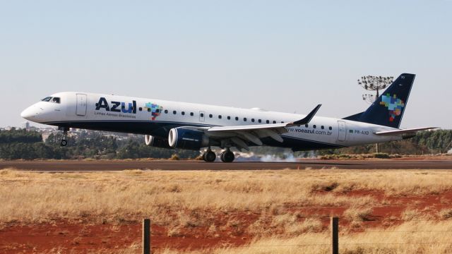 Embraer ERJ-190 (PR-AXD)