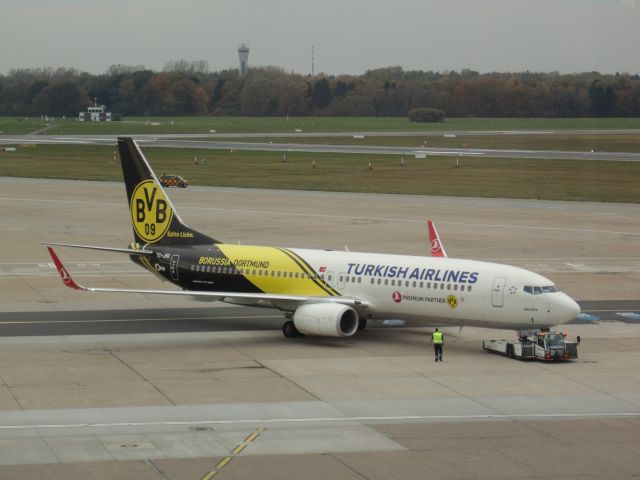 Boeing 737-800 (TC-JHU)