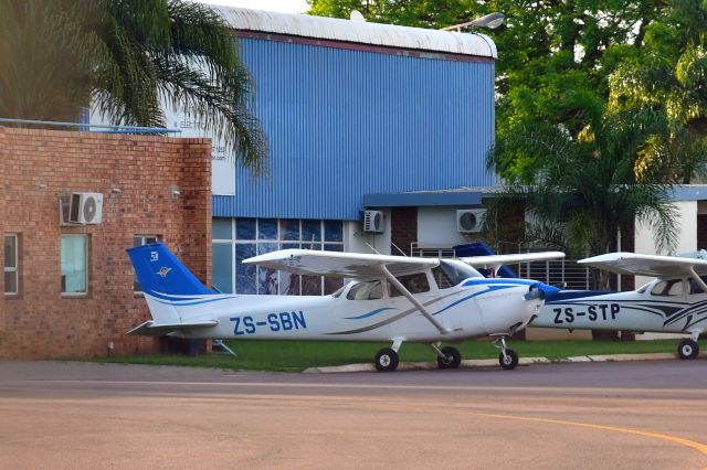 Cessna Skyhawk (ZS-SBN) - Cessna 172M Skyhawk ZS-SBN in Pretoria 