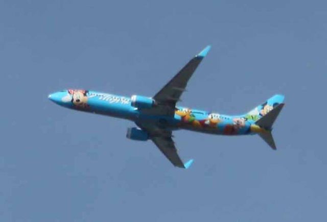 Boeing 737-700 (N318AS) - Evening Departure from KSJC, "Make A Wish" Theme Plane .. Over Santa Clara, Ca estimated at 2500