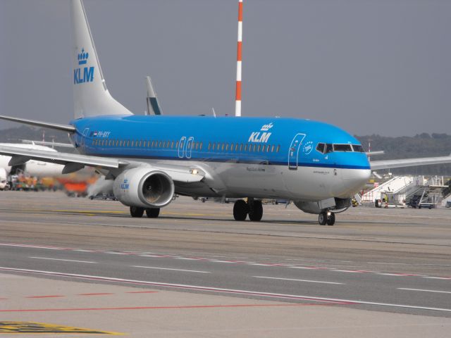 Boeing 737-800 (PH-BXY)