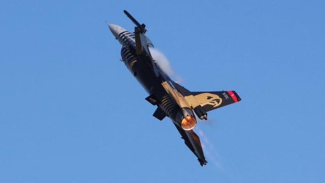 — — - Solo Turk at Waddington International Airshow 2013