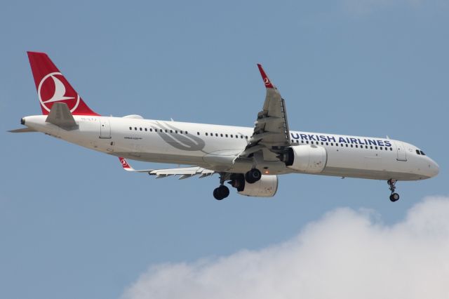 Airbus A321neo (TC-LTJ)