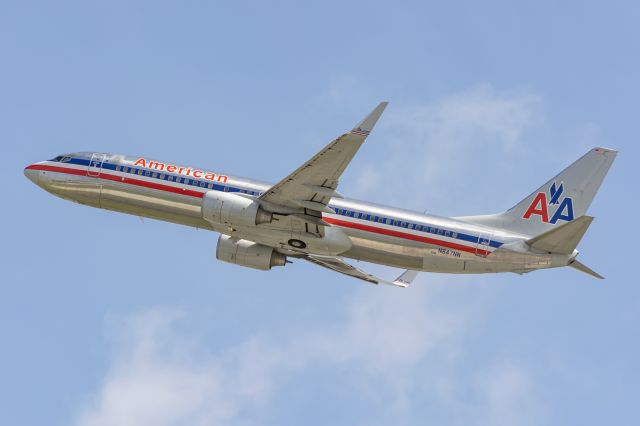 Boeing 737-800 (N847NN)