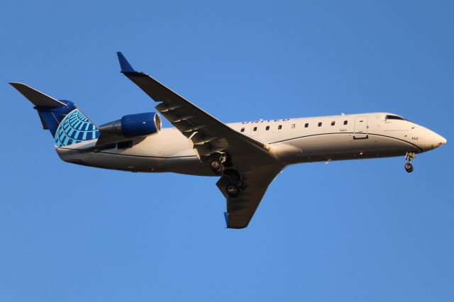 Canadair Regional Jet CRJ-200 (N468CA)