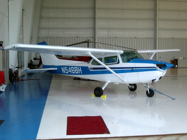 Cessna Skyhawk (N5468H)