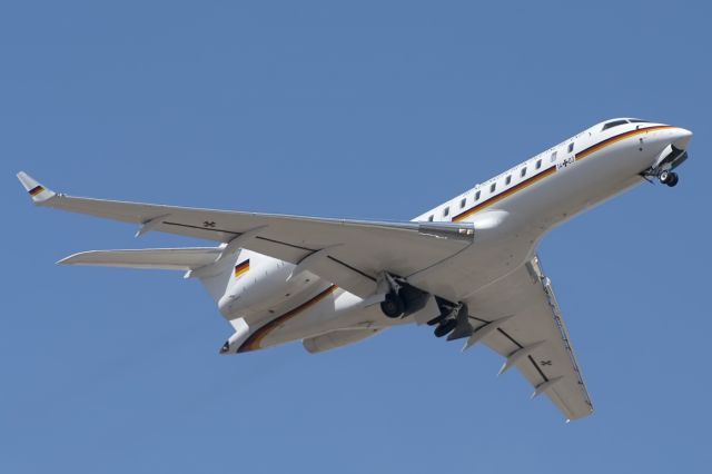 Bombardier Global 5000 — - Tenerife Sur, br /14+03 Luftwaffe