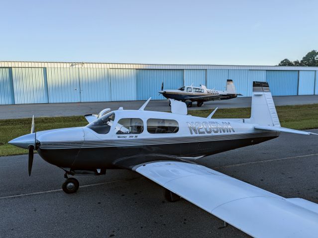 Mooney M-20 (N205MK) - Evening departure following N1065S