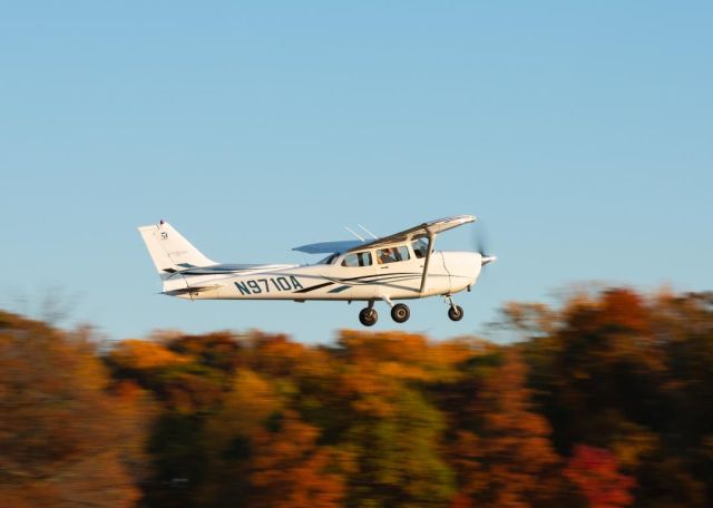Cessna Skyhawk (N9710A)