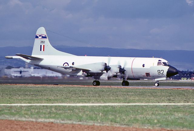 A9292 — - AUSTRALIA - AIR FORCE - LOCKHEED P-3B ORION - REG A9-292 / 92 (CN 185B-) - EDINBURGH RAAF BASE ADELAIDE SA. AUSTRALIA - YPED (12/5/1979)