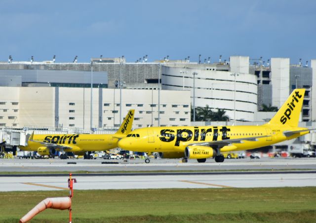 Airbus A321 (N660NK)