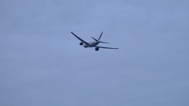 Boeing 777-200 (N78013)