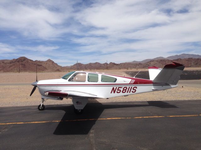 Beechcraft 35 Bonanza (N5811S)