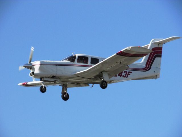 Piper Saratoga (N2243F) - Landing RWY 24