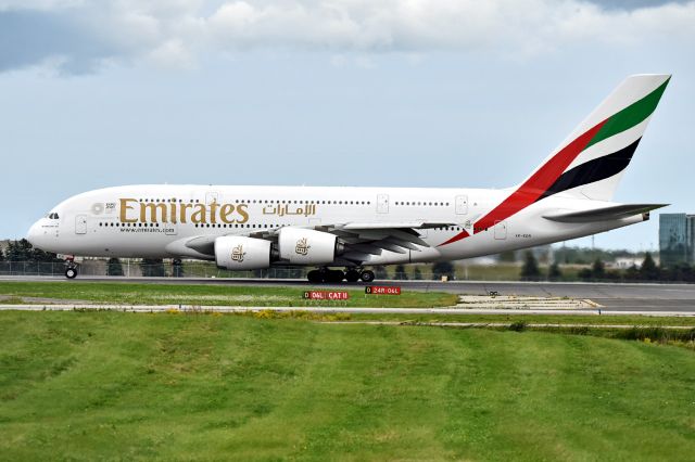 Airbus A380-800 (A6-EEH)