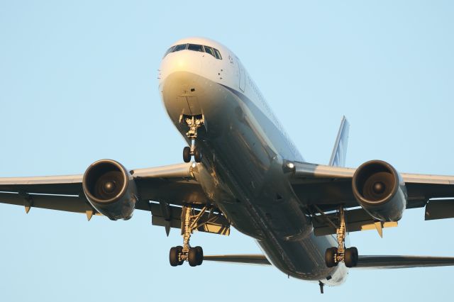 BOEING 767-300 (JA8568) - 28 June 2016:HND-HKD.