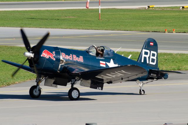 VOUGHT-SIKORSKY V-166 Corsair (OE-EAS)