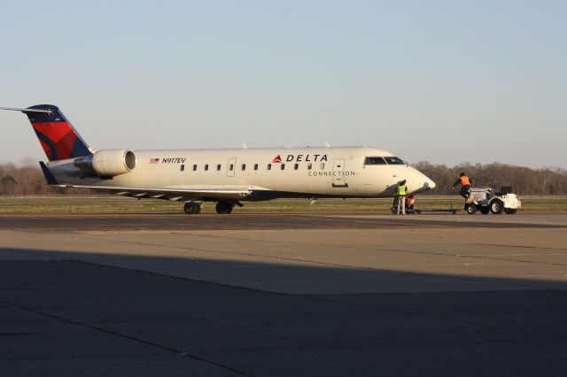 Canadair Regional Jet CRJ-200 (N917EV)