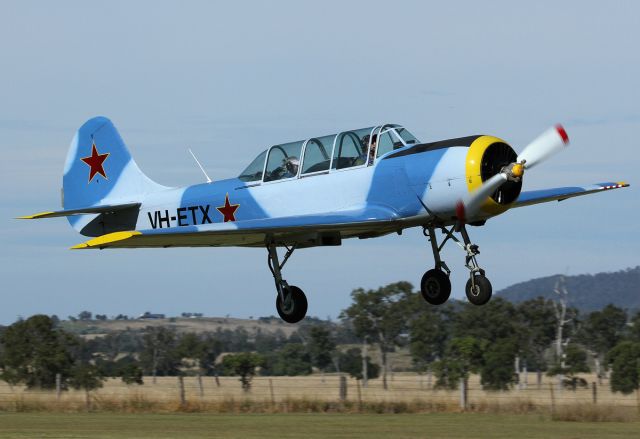 YAKOVLEV Yak-52 (VH-ETX)