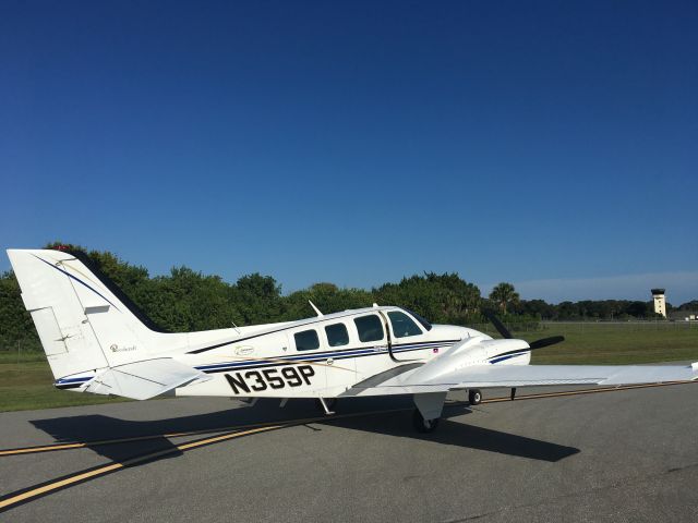 Beechcraft Baron (58) (N359P)