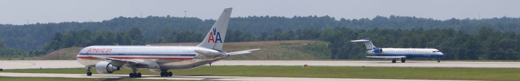 BOEING 767-300 (N347AN)